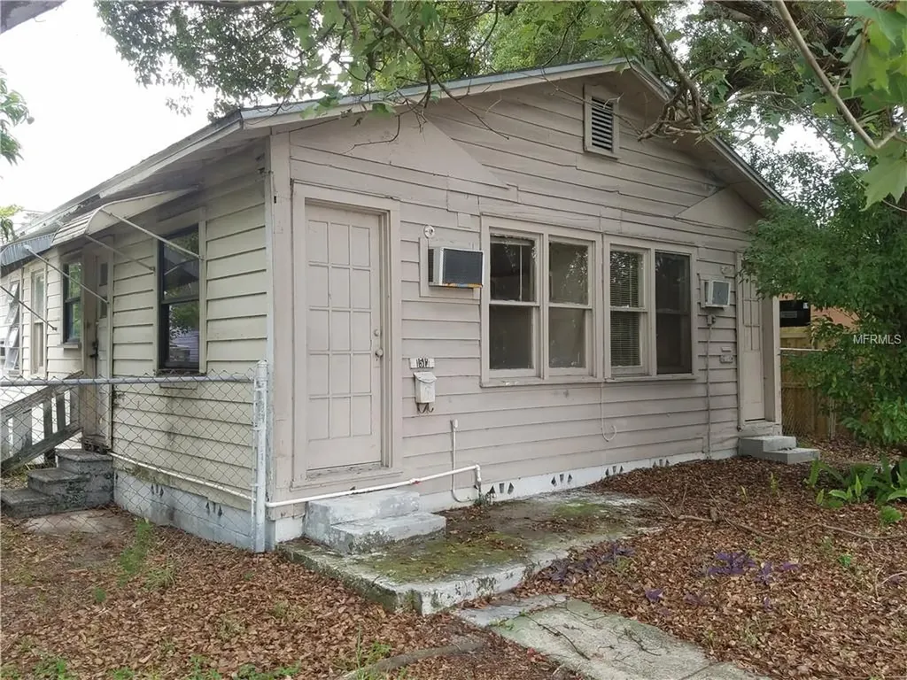 1512 38th Avenue N St Petersburg FL 33704