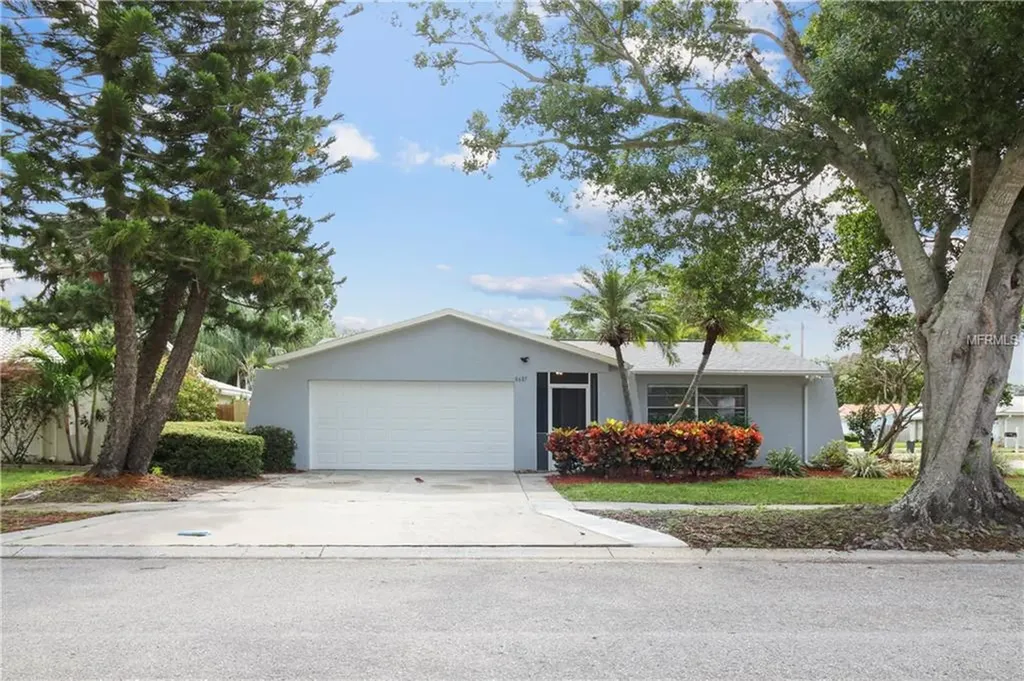 8687 Matthew Street Seminole FL 33772
