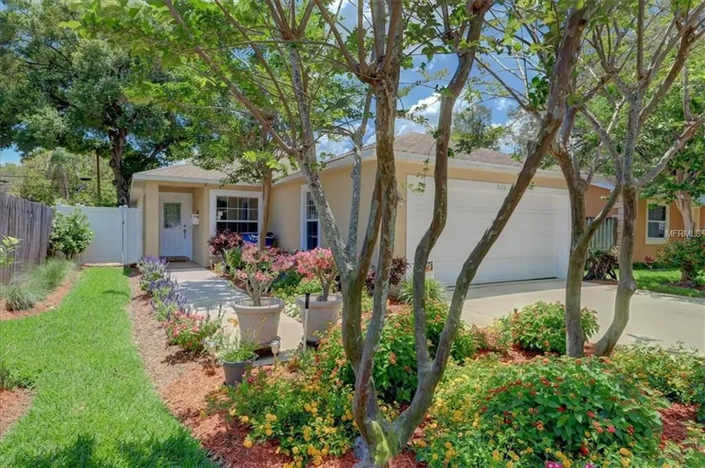 5126 39th Avenue N St Petersburg FL 33709