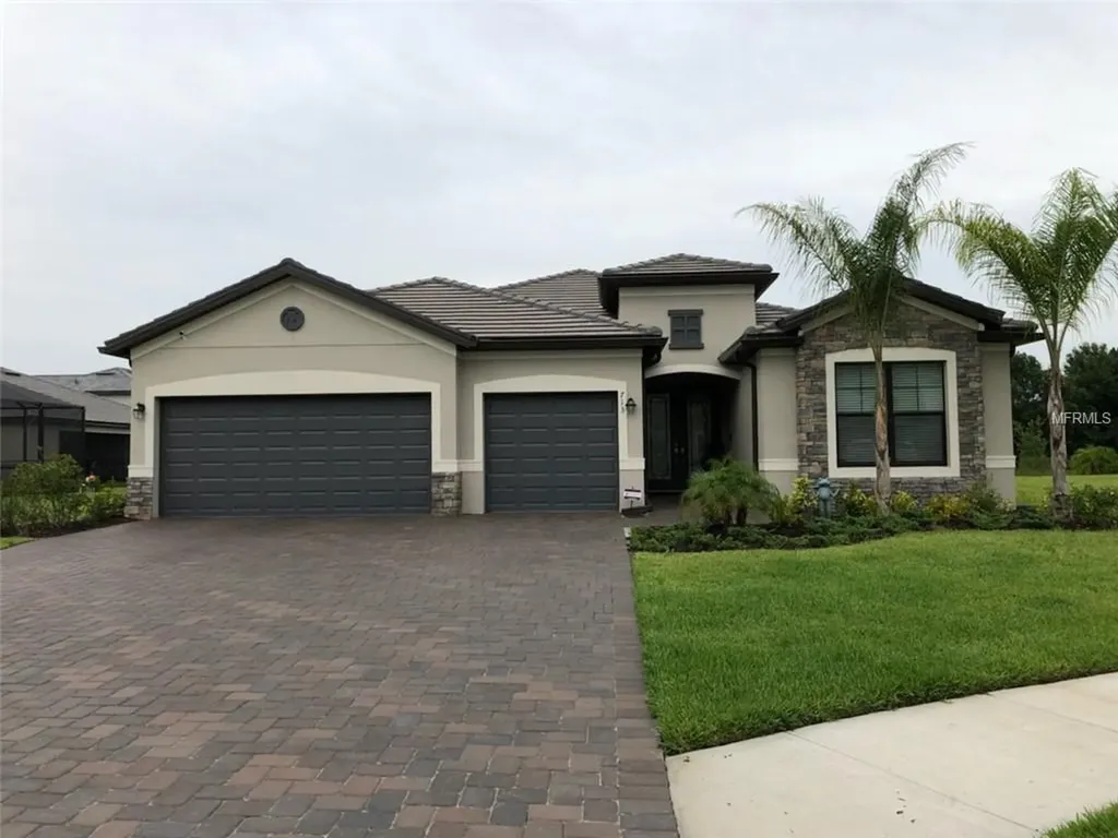 713 Acacia Court Bradenton FL 34212