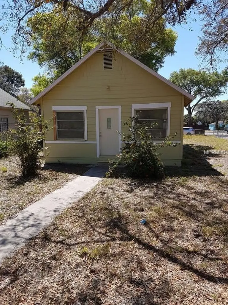 4690 15th Avenue S St Petersburg FL 33711