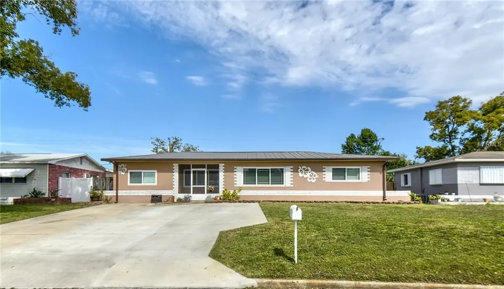 5831 42nd Avenue N St Petersburg FL 33709