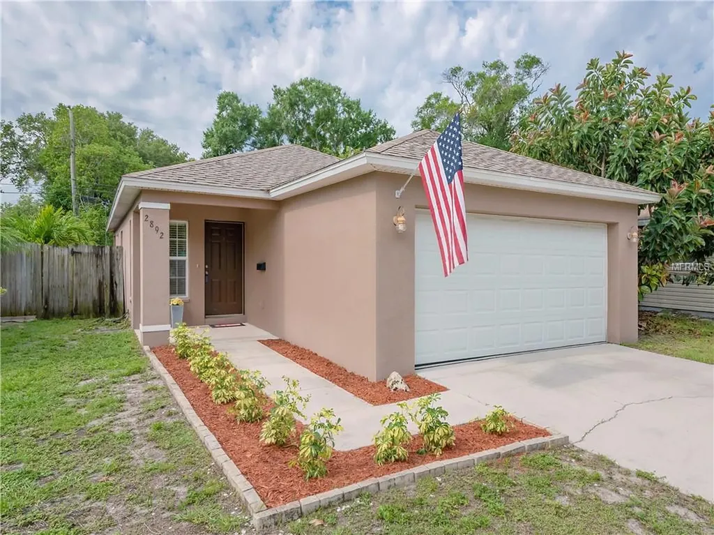 2892 25th Avenue N St Petersburg FL 33713