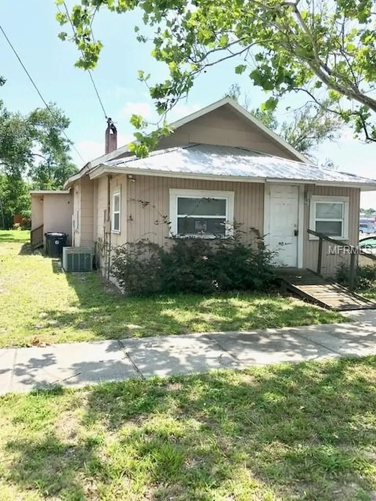 409 Orange Street Auburndale FL 33823