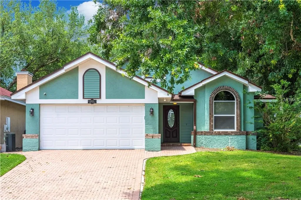 1060 Nin Street Orlando FL 32835
