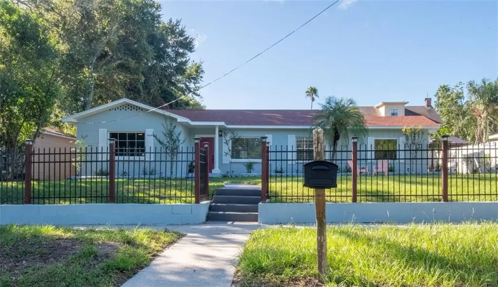 1047 Iroquois Street Clearwater FL 33755