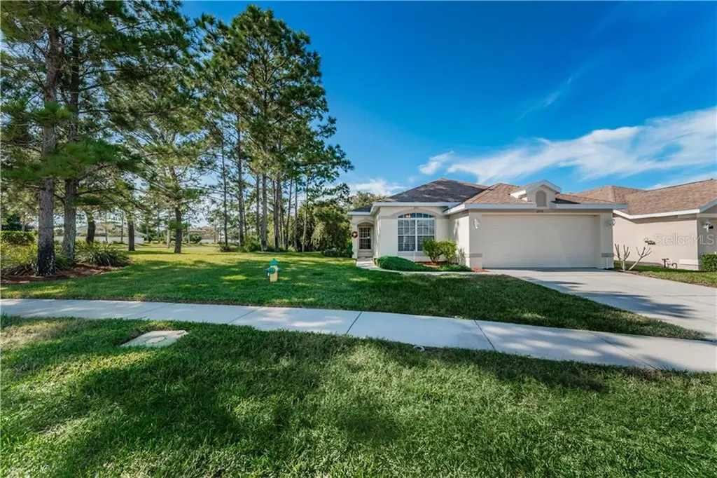 2735 Wood Pointe Drive Holiday FL 34691
