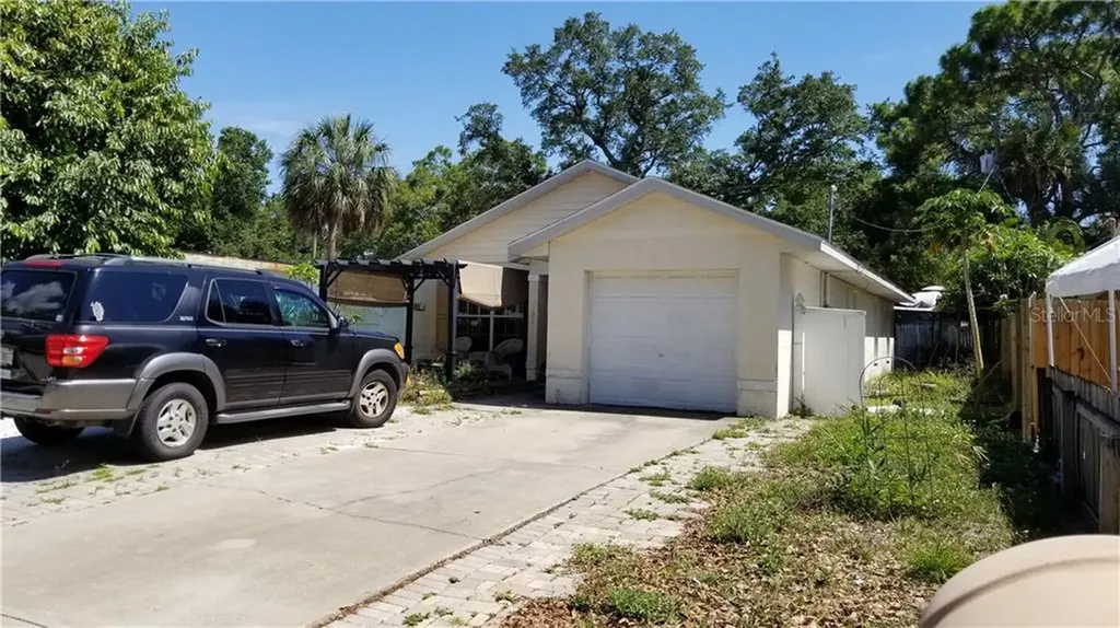 7308 51st Avenue N St Petersburg FL 33709