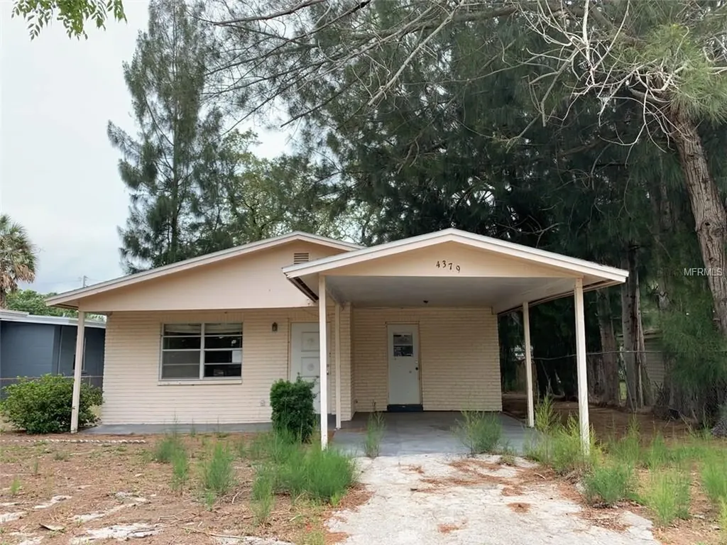 4379 18th Avenue S St Petersburg FL 33711