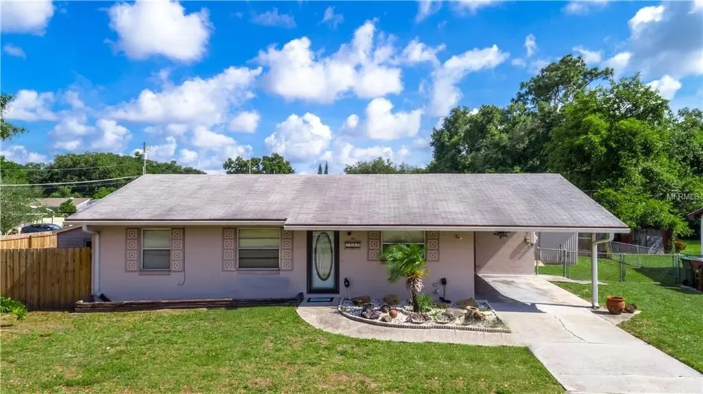 1101 E Columbia Avenue Kissimmee FL 34744