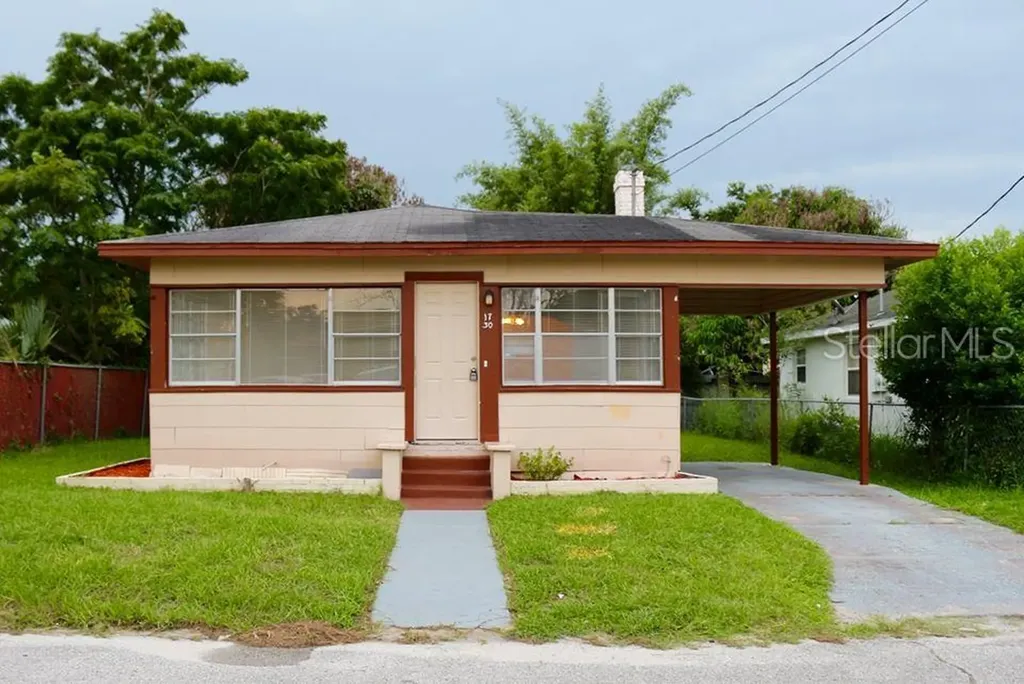 1730 Broxey Court NE Winter Haven FL 33881