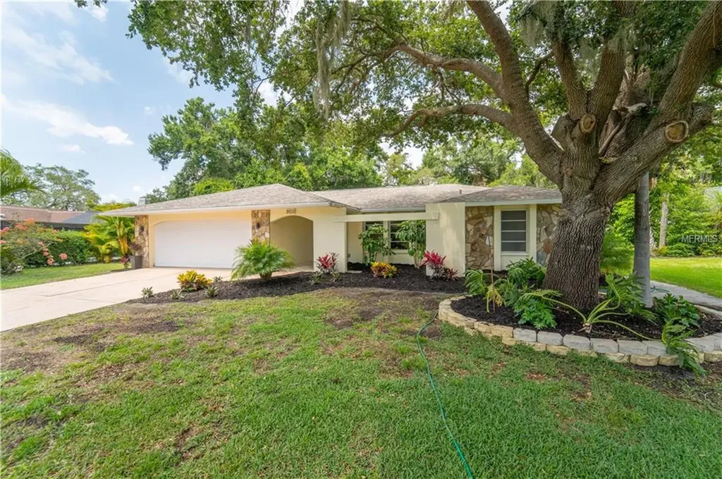 3923 Country View Lane Sarasota FL 34233