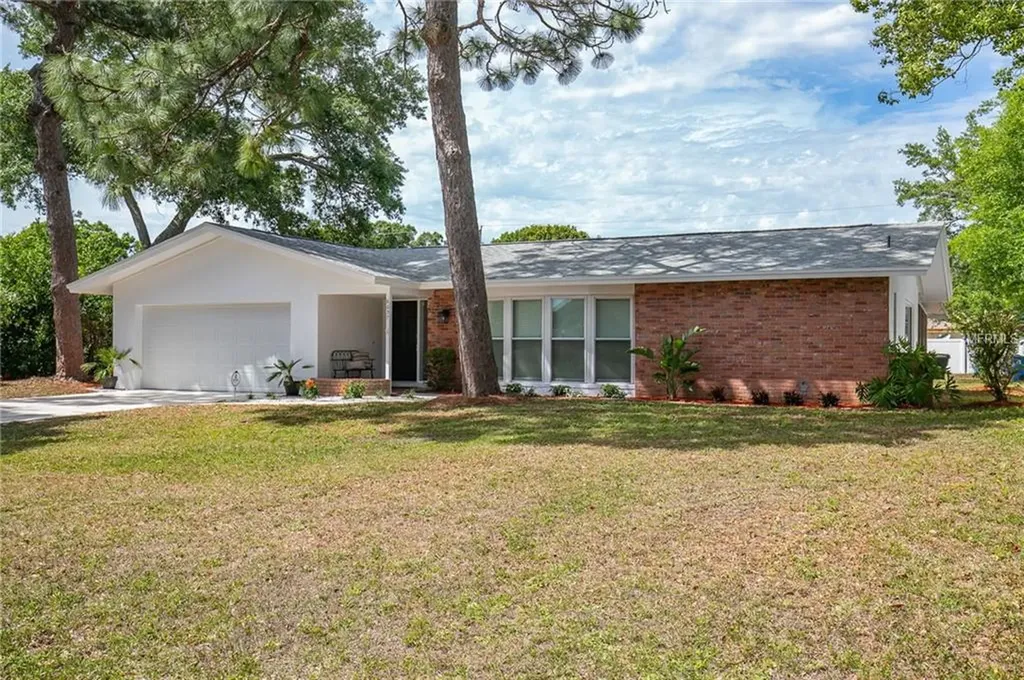 6037 4th Avenue N St Petersburg FL 33710