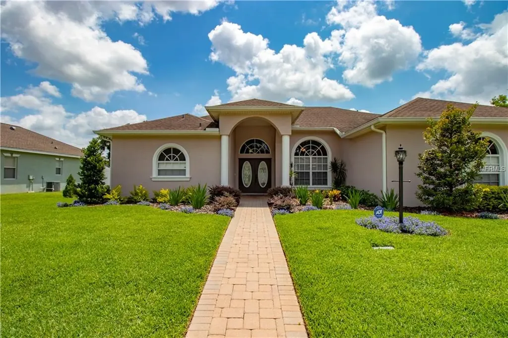 1716 Oakwood Estates Drive Plant City FL 33563