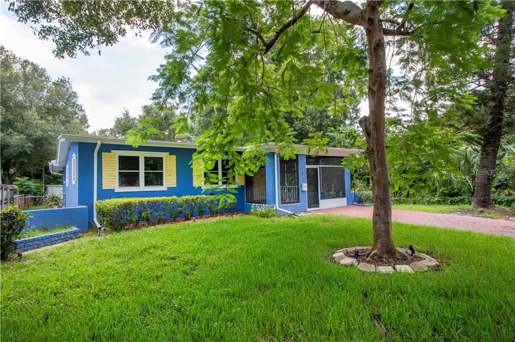 131 31st Avenue N St Petersburg FL 33704