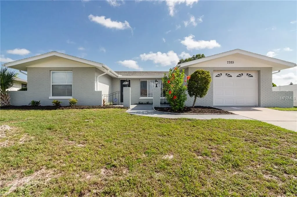 7325 Rosarian Drive Port Richey FL 34668