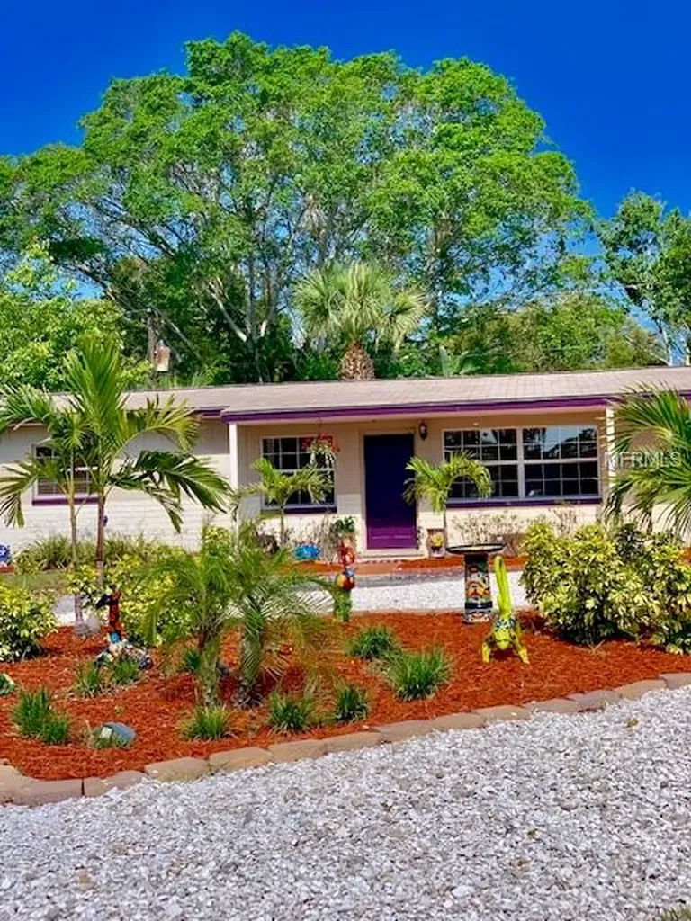 2686 Granada Circle W St Petersburg FL 33712