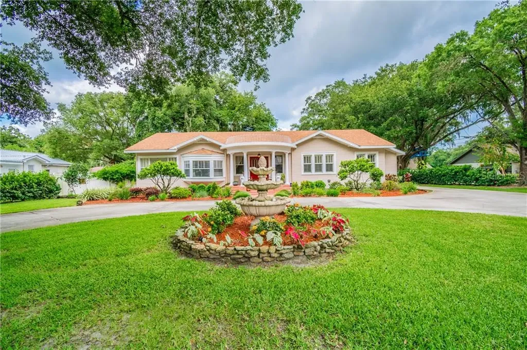 1703 N Maryland Avenue Plant City FL 33563
