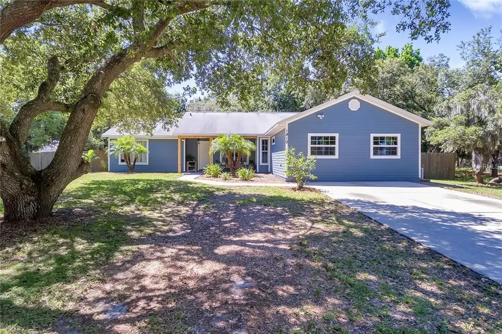 1910 Pine Grove Road Saint Cloud FL 34771