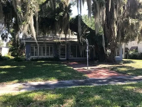805 Wilson Avenue Leesburg FL 34748