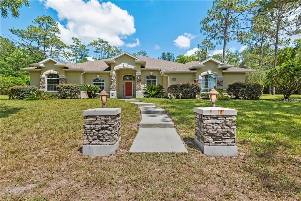 1610 1st Street Orange City FL 32763