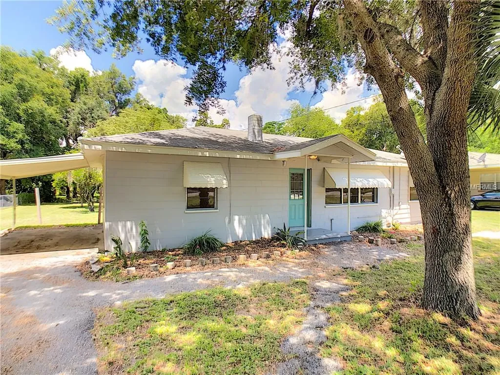 811 S Lone Oak Drive Leesburg FL 34748