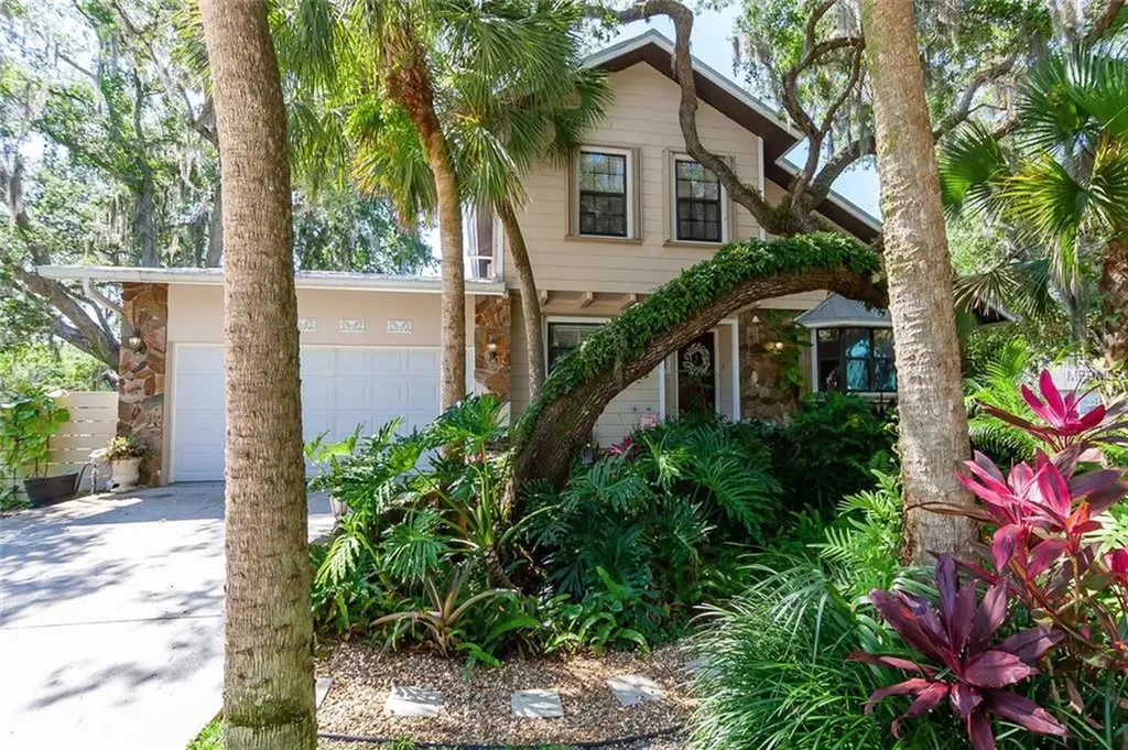 4640 Friar Tuck Lane Sarasota FL 34232