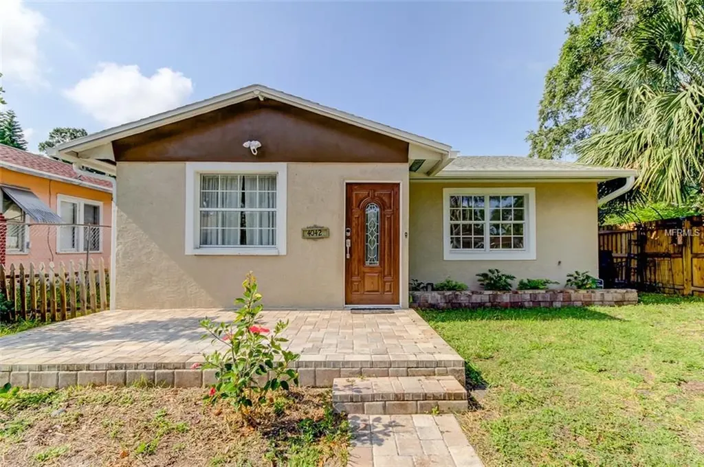 4042 2nd Avenue S St Petersburg FL 33711