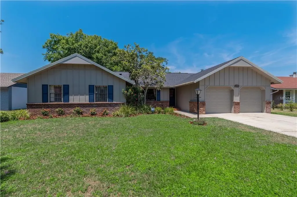 2049 Houndslake Drive Winter Park FL 32792