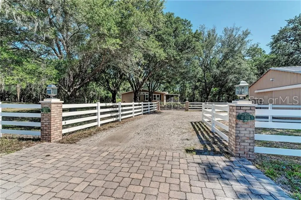 23001 Taylor Drive Bradenton FL 34211