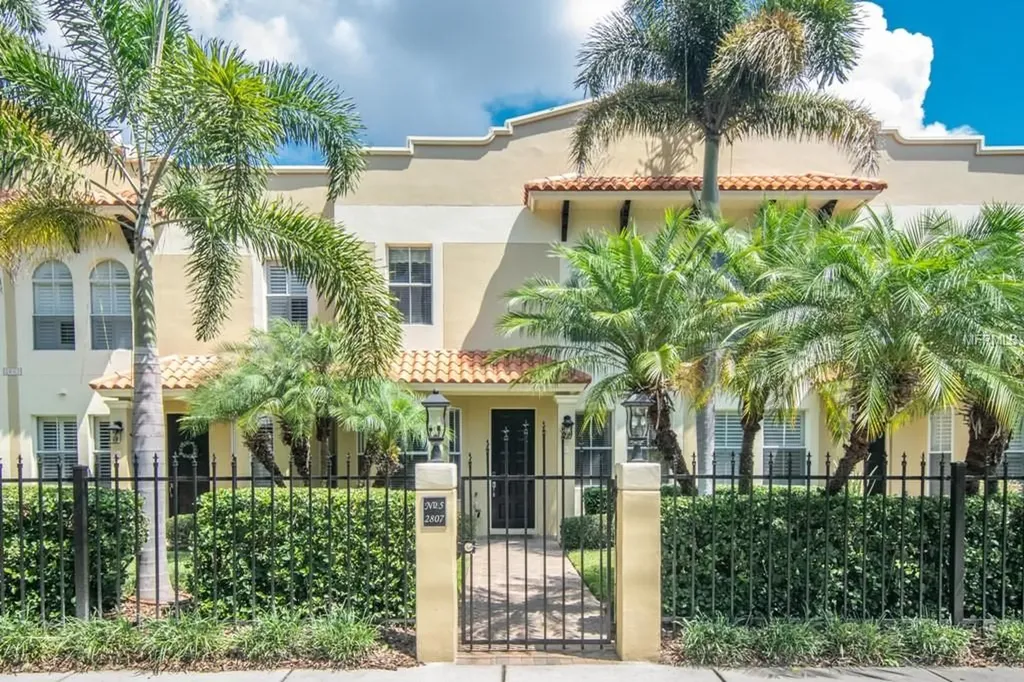2807 W Price Avenue Tampa FL 33611