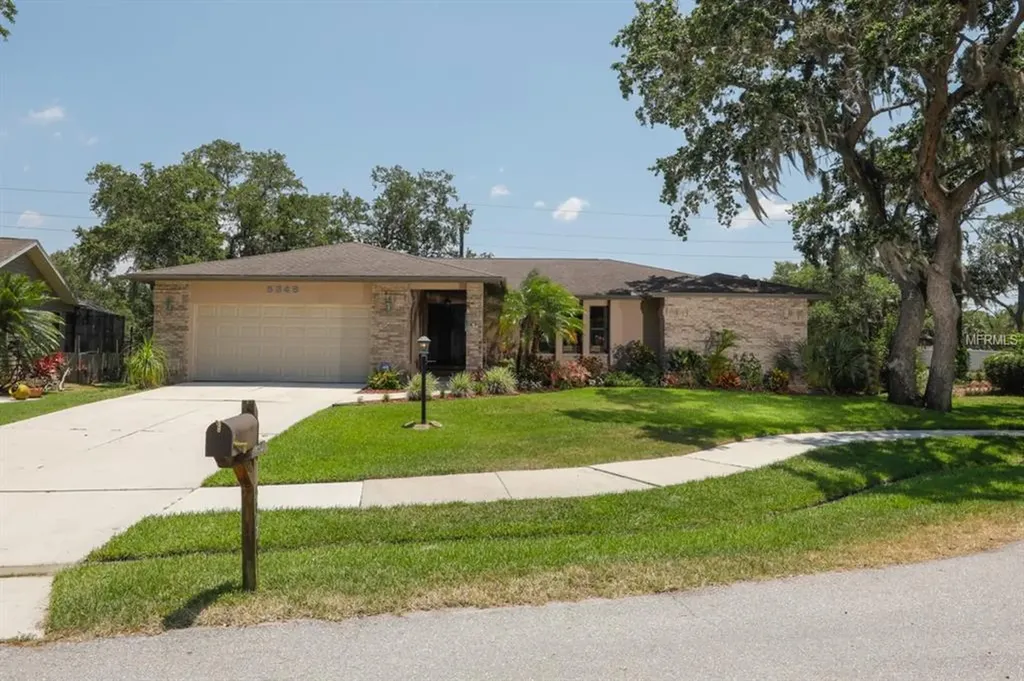 5348 Bent Oak Drive Sarasota FL 34232