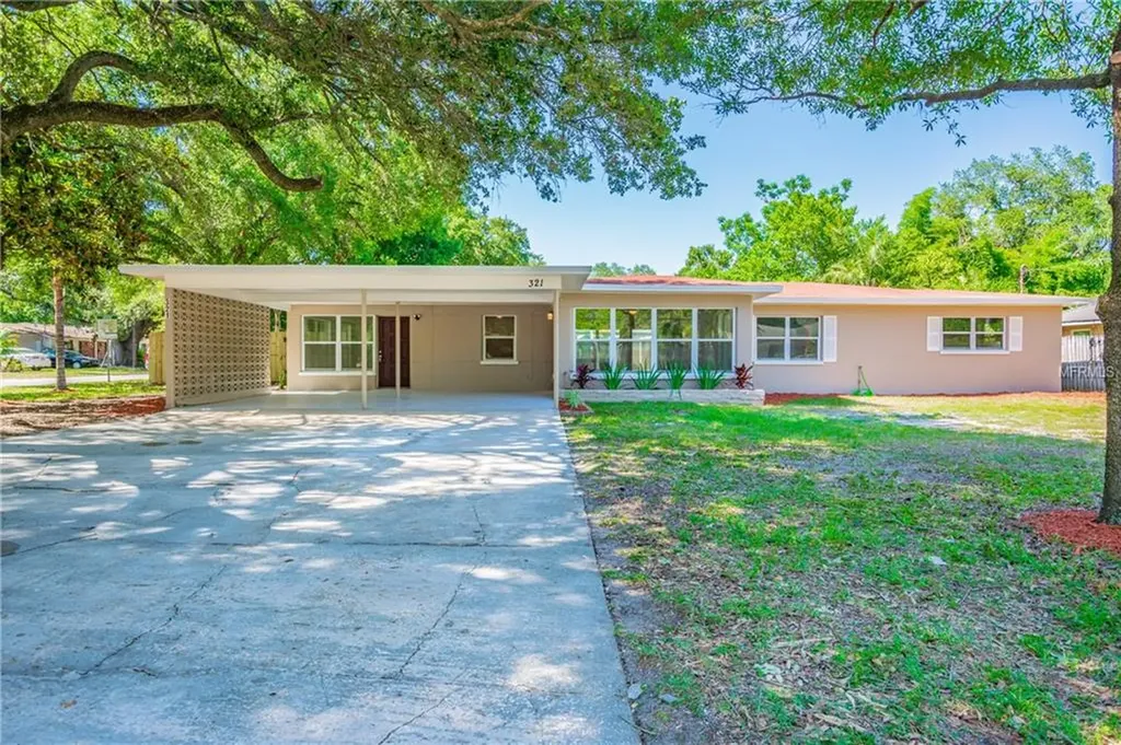321 W Country Club Drive Tampa FL 33612