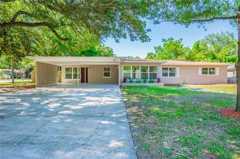 321 W Country Club Drive Tampa FL 33612