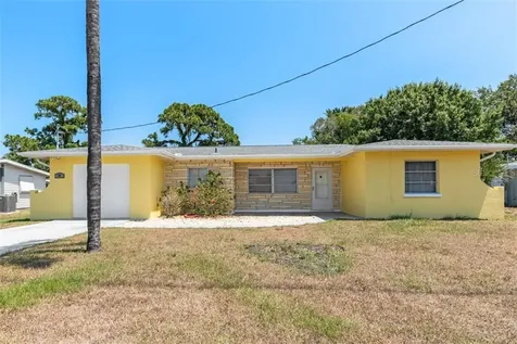 24 Church Avenue Englewood FL 34223