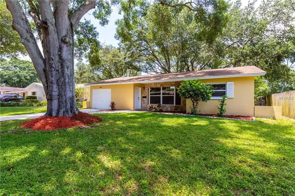 2533 68th Avenue N St Petersburg FL 33702