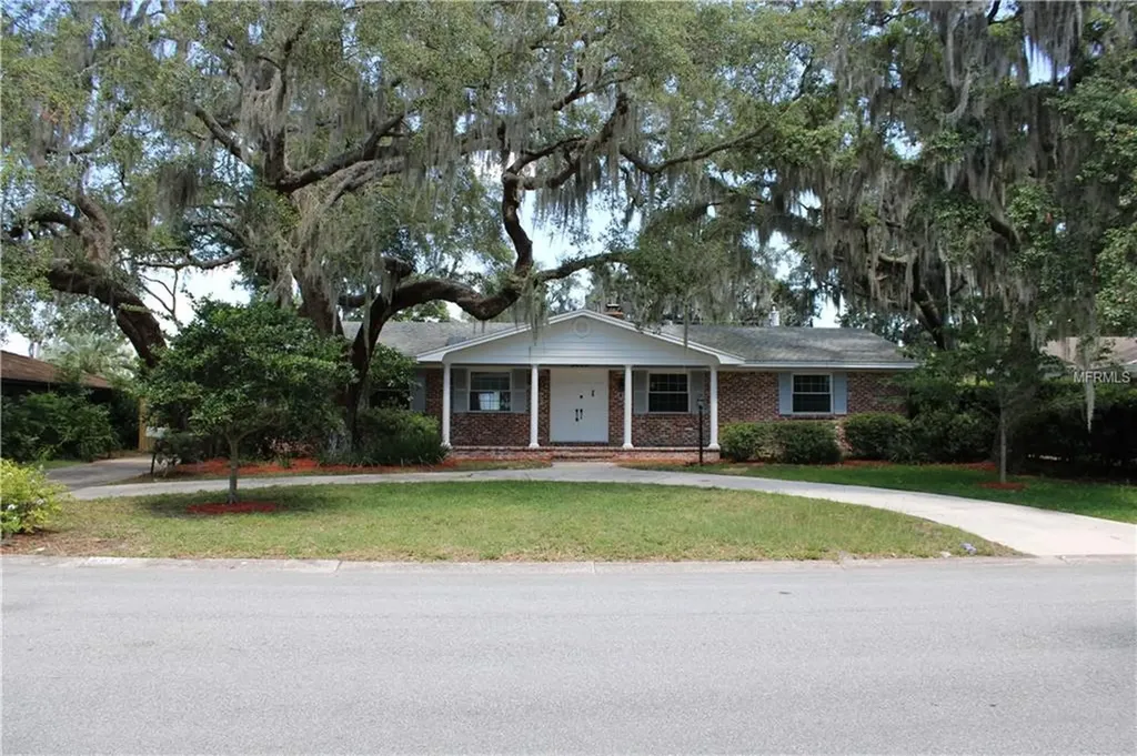 5013 Gran Lac Avenue Belle Isle FL 32812