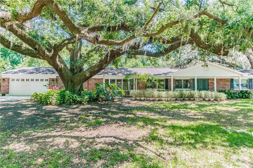 15044 Lake Magdalene Boulevard Tampa FL 33618