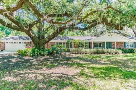 15044 Lake Magdalene Boulevard Tampa FL 33618