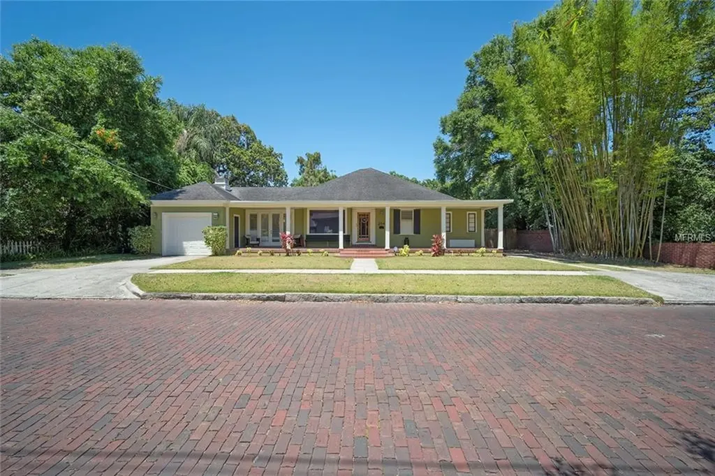 204 W Calhoun Street Plant City FL 33563