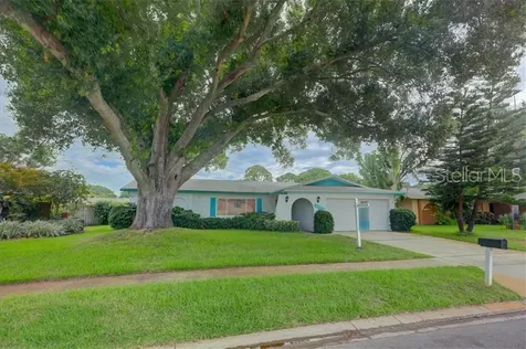 12479 Monarch Circle Seminole FL 33772