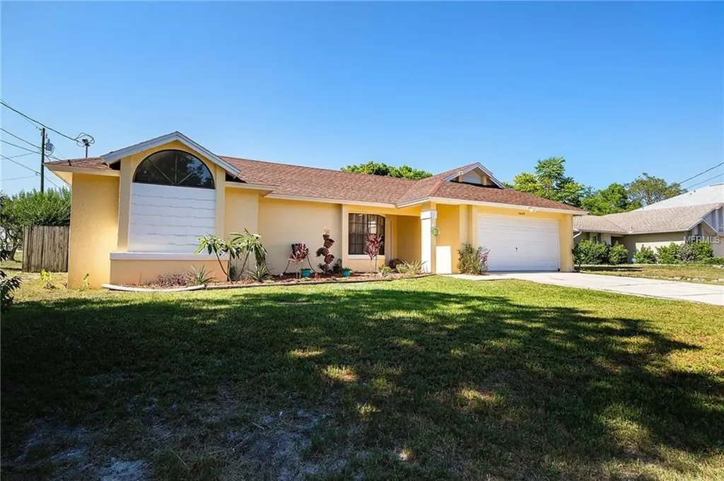 1660 W Chapel Drive Deltona FL 32725