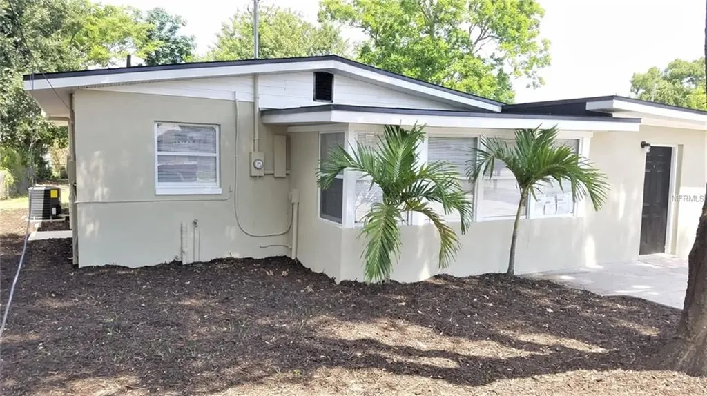 2216 4th Street NE Winter Haven FL 33881