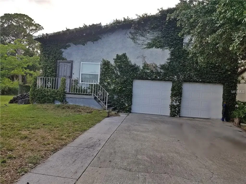 8618 Rue Chateaux Drive Seminole FL 33777