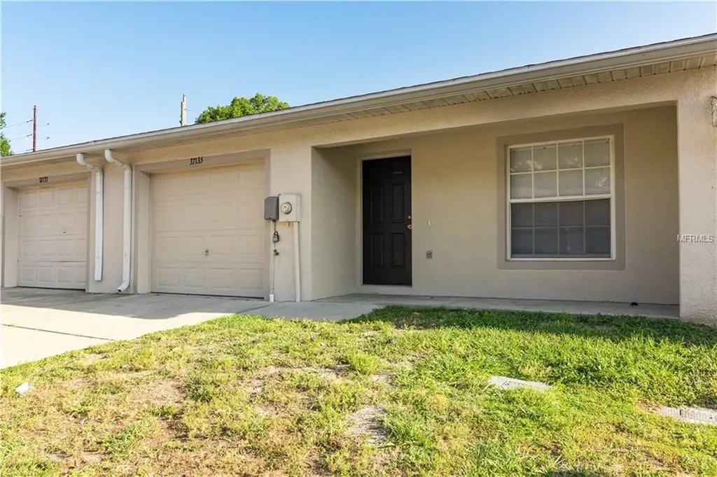 37135 Grassy Hill Lane Dade City FL 33525