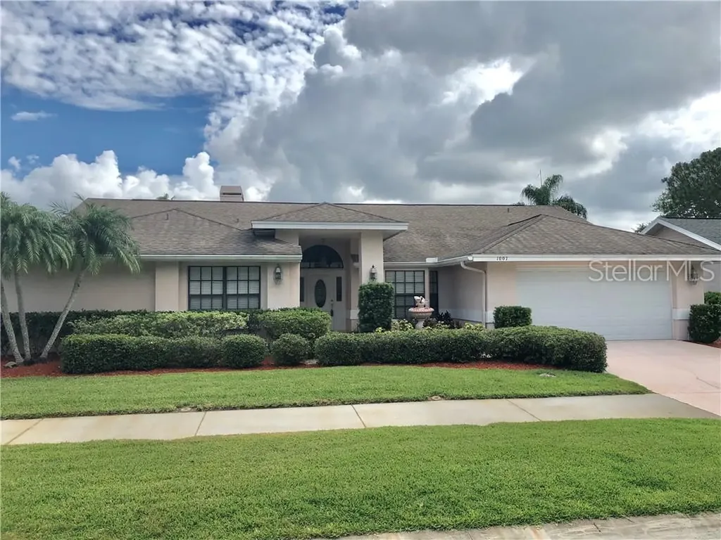 1007 Chatham Court Safety Harbor FL 34695
