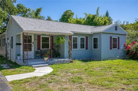 751 38th Avenue N St Petersburg FL 33704