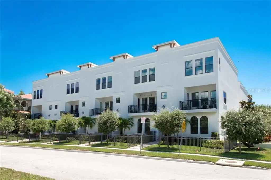 1859 5th Street N St Petersburg FL 33704