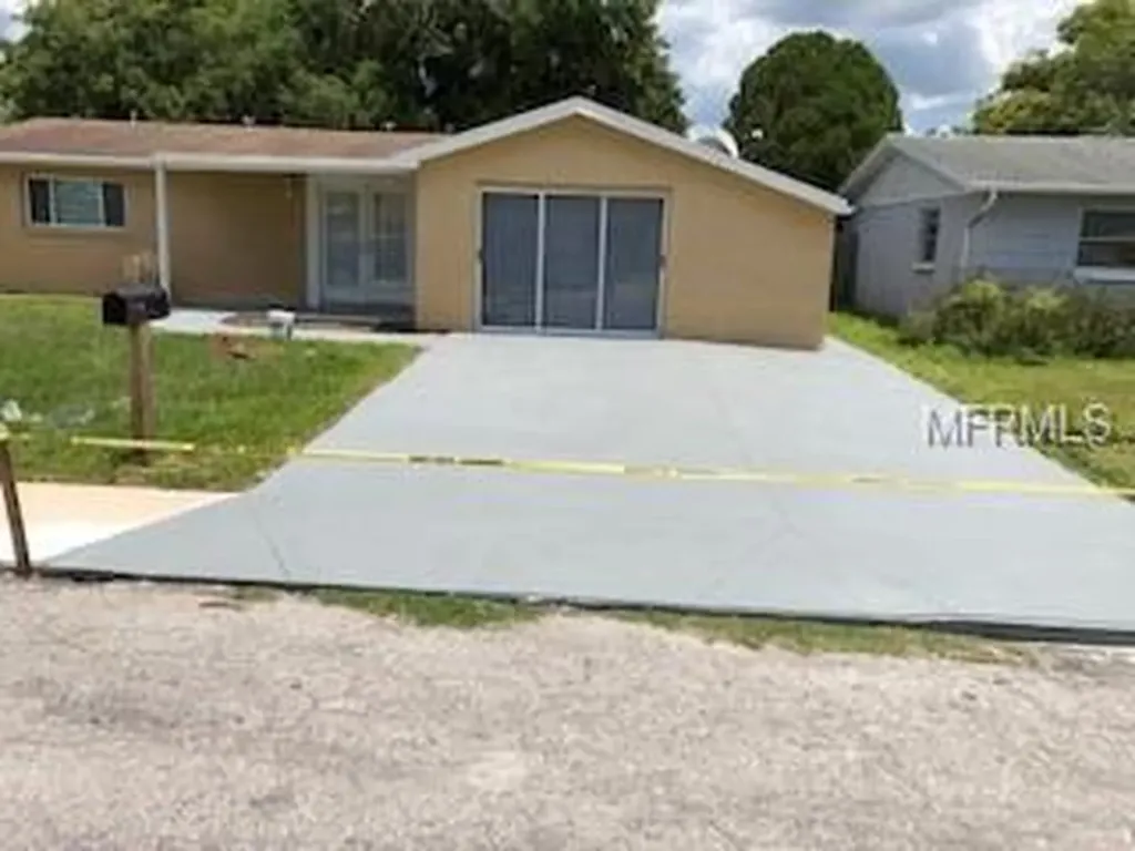 10100 Vineyard Lane Port Richey FL 34668