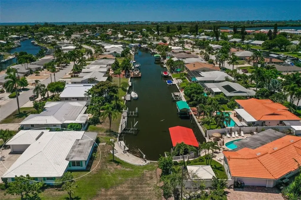 4504 Coral Boulevard Bradenton FL 34210